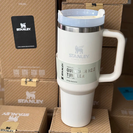 The Quencher H2.0 Flowstate™ Tumbler Stanley Cup 40oz
